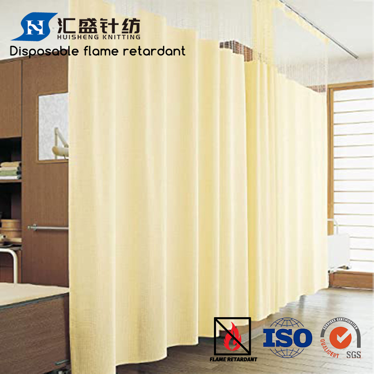 Tissu de rideau de séparation médical 100% polyester jaune jetable ignifuge pour rideau d'hôpital