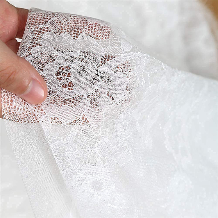 Tissu de vêtements de table jacquard en dentelle de mariage en polyester blanc léger rectangle uni