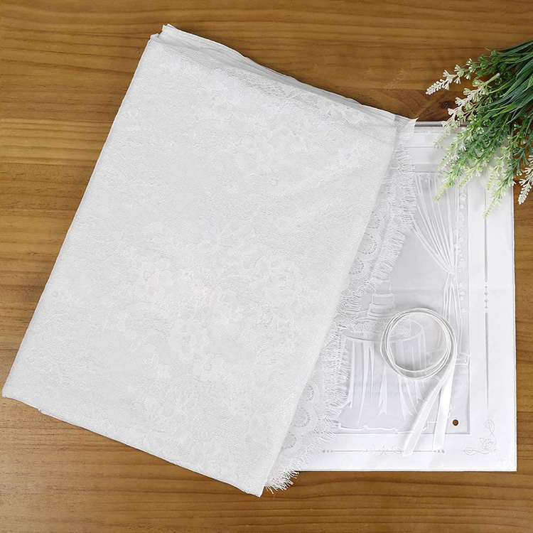 Tissu de vêtements de table jacquard en dentelle de mariage en polyester blanc léger rectangle uni